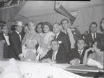 Tony Curtis, Janet Leigh and others pose